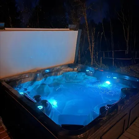 Cozy On With Jacuzzi, 5 Min To Slopes بيت للعطل