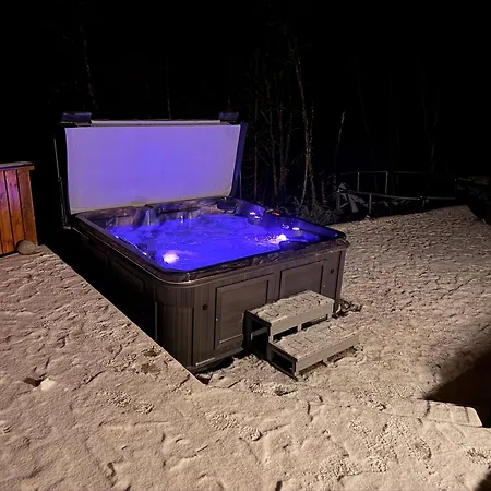 Cozy On With Jacuzzi, 5 Min To Slopes بيت للعطل يالو